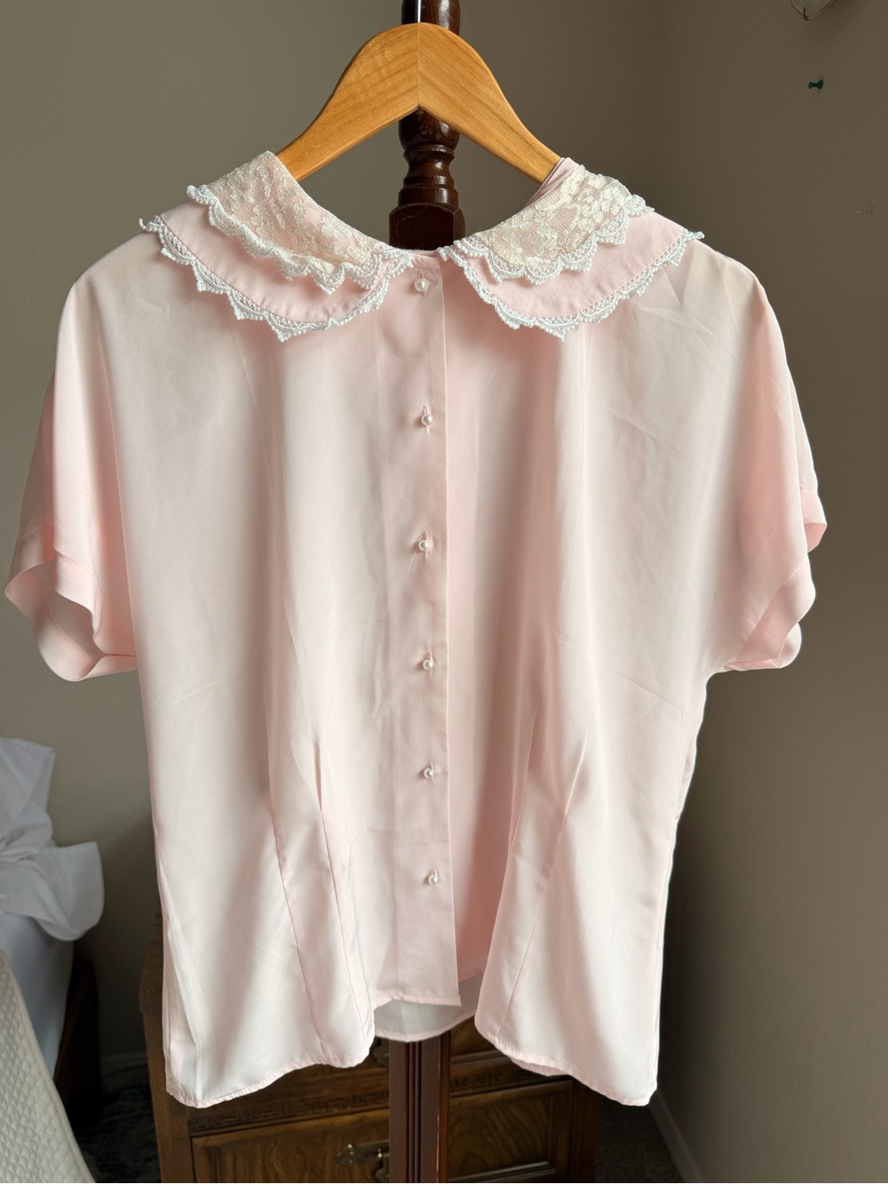 Vintage Lace Collared Pink Blouse with Perl Buttons